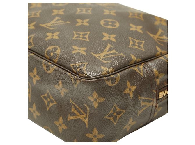 Louis Vuitton Monogram Trousses Toilette 28 Clutch Bag Marrone - vista 4