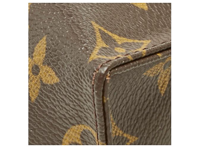 Louis Vuitton Monogram Pochette Toilette 26 Brown - view 6