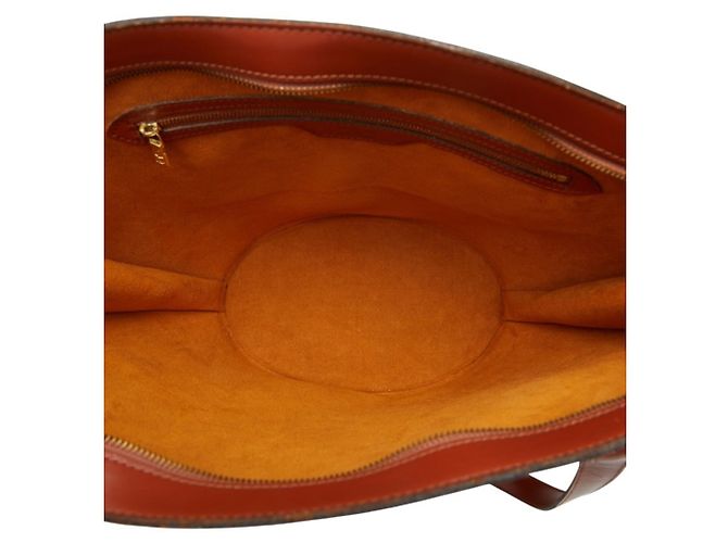 Borsa shopper Louis Vuitton Epi Saint Jacques Marrone - vista 9