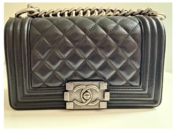 Borsa Chanel Boy Chanel in pelle nera Nero - vista 2