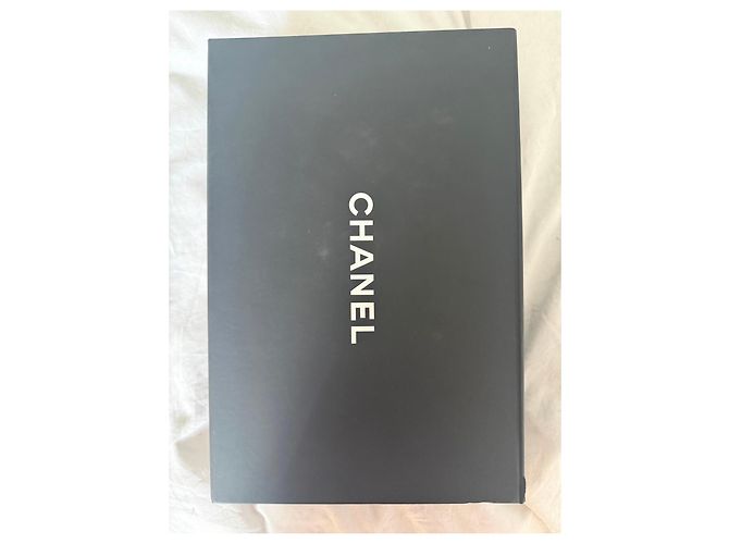 Borsa Chanel Boy Chanel in pelle nera Nero - vista 8
