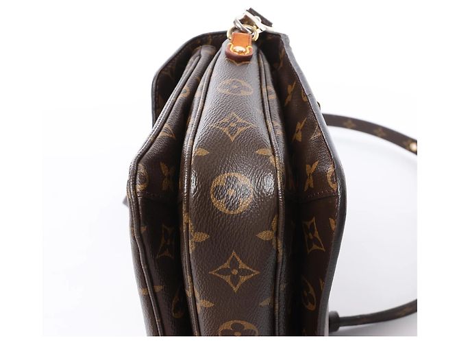 Borsa a tracolla Louis Vuitton Metis MM in tela Monogram marrone M44875 - vista 8