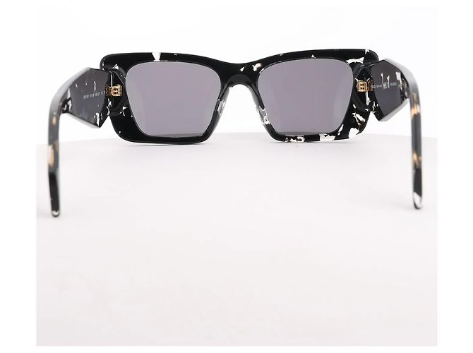 Gafas de sol Prada con montura Cat Eye en negro PR 08Y - vista 4