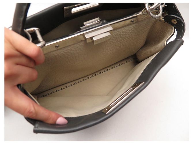 BORSA FENDI PEEKABOO SELLERIA MEDIUM 8BN290 PELLE GRIGIA A SPALLA - vista 11