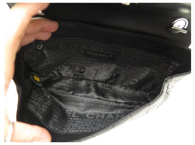 BORSA CHANEL N5 CAMELIA LOGO CC CHOCOLATE BAR PELLE NERA HOBO Nero - vista 6