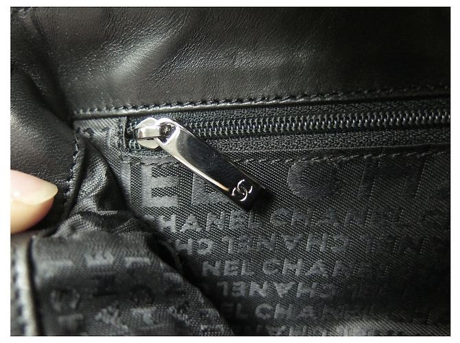 BORSA CHANEL N5 CAMELIA LOGO CC CHOCOLATE BAR PELLE NERA HOBO Nero - vista 8