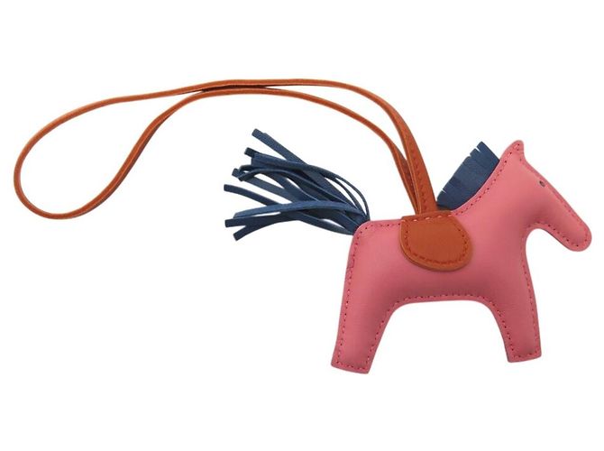 Hermès PENDENTI PER BORSA HERMES RODEO PM H064929 IN PELLE ROSA - vista 2