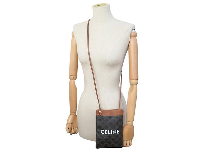 Céline NUOVA BORSA CELINE POUCH TELEFONO IN TELA TRIOMPHE 195892DF1 Marrone - vista 5