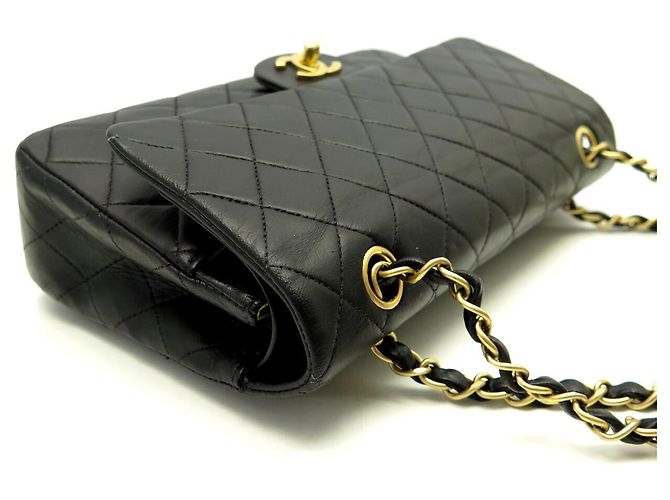 Timeless BOLSO CHANEL CLASSIC 11.12 MEDIUM A01112 CUERO MATELASSÉ NEGRO - vista 4