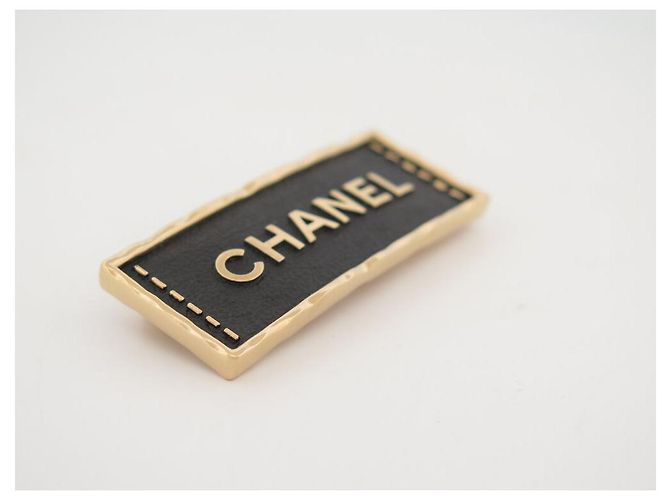 NEUE CHANEL LOGO PLAQUE BROCHE LEDER GOLDENES METALL Schwarz - Ansicht 4
