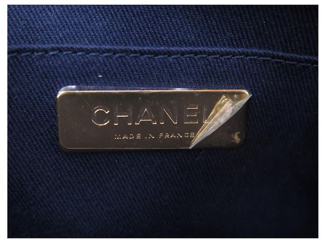 NUOVO CHANEL MINI CAMERA WAIST BAG AS0311 PELLE CAVIAR Blu - vista 9