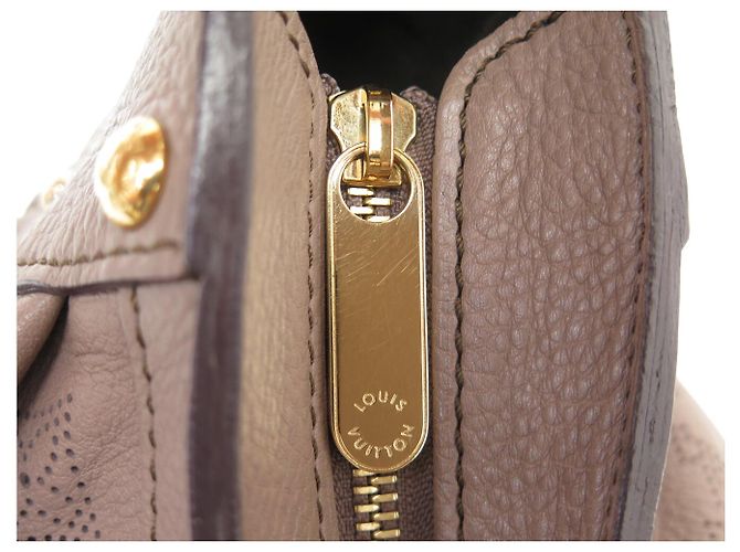 NUOVA BORSA A SPALLA LOUIS VUITTON MAHINA XS PELLE MONOGRAMMA PERFORATA HOBO Taupe - vista 11