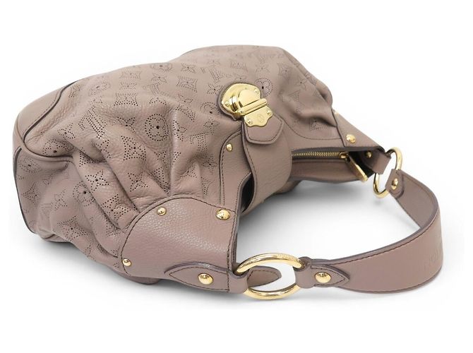 NUOVA BORSA A SPALLA LOUIS VUITTON MAHINA XS PELLE MONOGRAMMA PERFORATA HOBO Taupe - vista 6