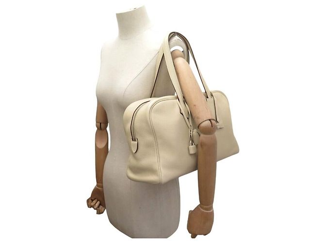 Hermès NOVA BOLSA DE MÃO HERMES VICTORIA II 35 EM COURO TAURILLON CLEMENCE CREME Cru - vista 7
