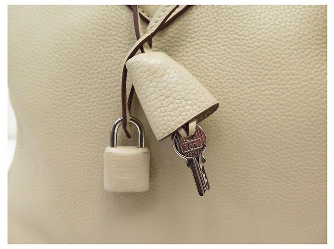 Hermès NOVA BOLSA DE MÃO HERMES VICTORIA II 35 EM COURO TAURILLON CLEMENCE CREME Cru - vista 8