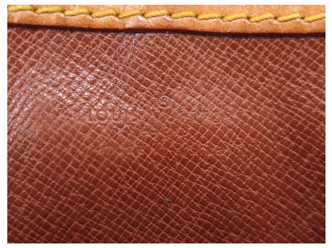 BORSA VINTAGE LOUIS VUITTON POUCH PIEGHEVOLE IN TELA MONOGRAM Marrone - vista 17