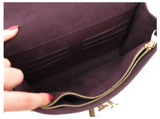 BORSA LOUIS VUITTON LOUISE CHAIN GM PELLE VIOLETTA CON TRACULLA DORATA Porpora - vista 9