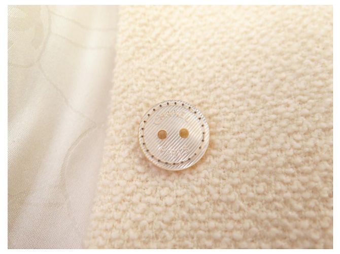CHANEL TAILLIERTE JACKE Perlmuttknöpfe P20557V11746 S 36 Tweed Creme - Ansicht 12