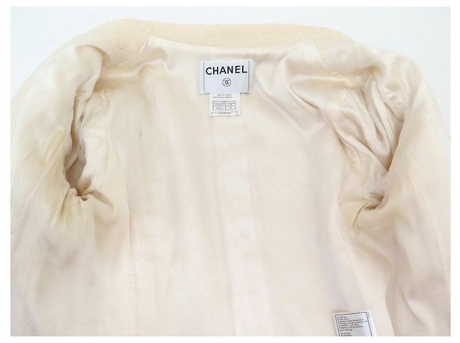 CHANEL TAILLIERTE JACKE Perlmuttknöpfe P20557V11746 S 36 Tweed Creme - Ansicht 4