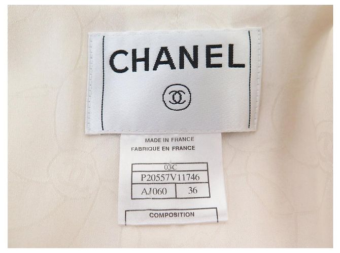 CHANEL TAILLIERTE JACKE Perlmuttknöpfe P20557V11746 S 36 Tweed Creme - Ansicht 5