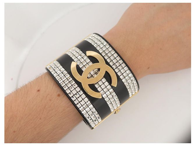 NUOVO BRACCIALE CHANEL MANCHETTA LOGO CC STRASS 15.5CM RESINA NERA BANGLE Nero - vista 5