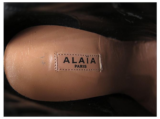 Alaïa NOVO ALAIA BOTAS CURTAS BLACK DEER CAMURÇA 37.5 PRETO - vista 10