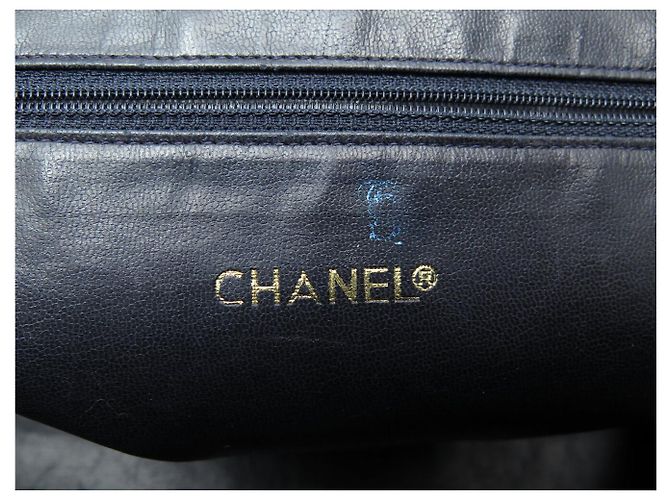 VINTAGE CHANEL SMOOTH LEATHER & MATELASSÉ BLUE TOTE HANDBAG Marineblau - Ansicht 9