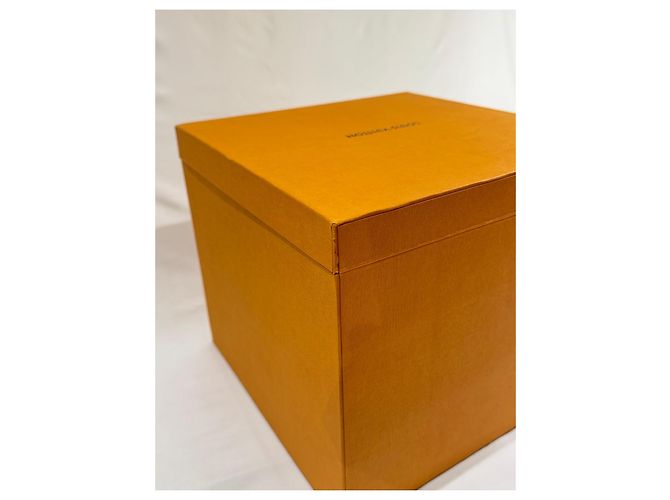 Louis Vuitton x Fornasetti Storage Box Beige Orange - view 18