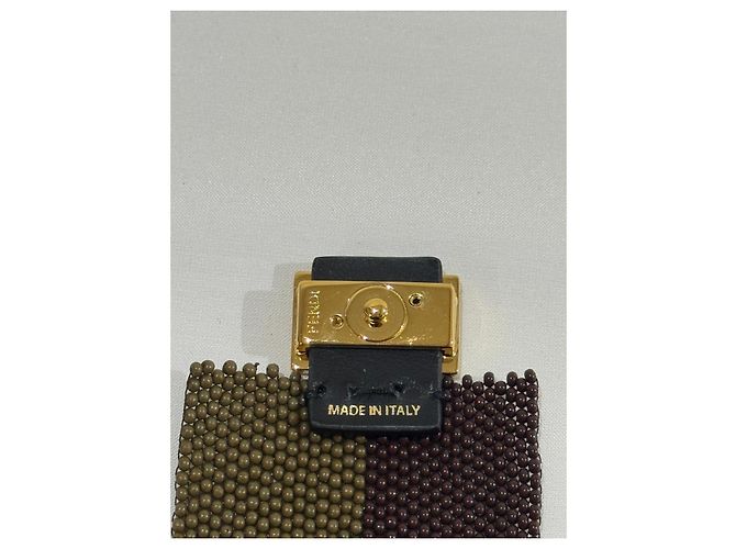 Micro borsa Fendi in perline marroni e kaki per AirPod Marrone Verde - vista 6