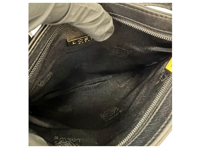 Mini borsa a tracolla in pelle con logo Anagram in rilievo Loewe Nero - vista 9