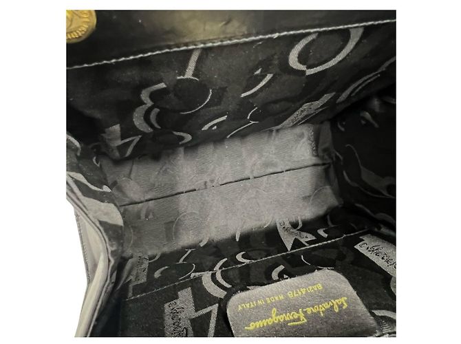 Borsa a tracolla in pelle Vara Ribbon Salvatore Ferragamo Nero - vista 9