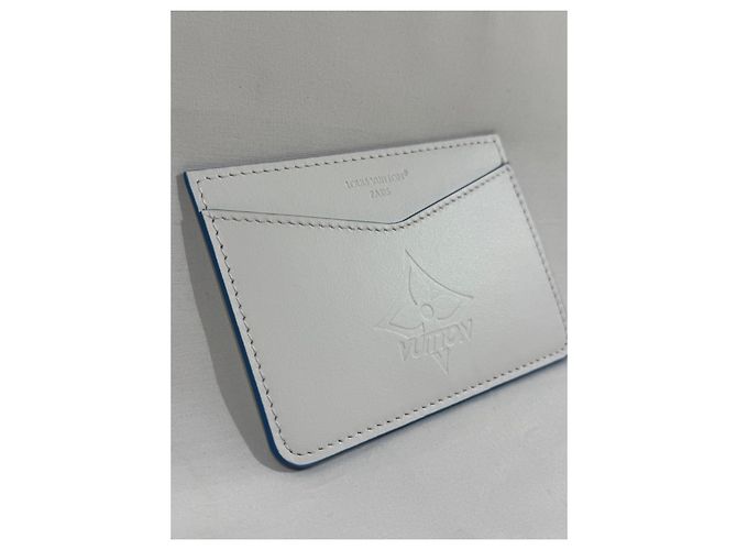 Tarjetero Louis Vuitton en cuero blanco - vista 2