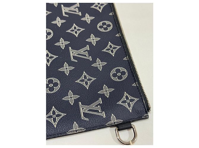 Pochette Louis Vuitton Monogram Shadow Bianco Blu - vista 6