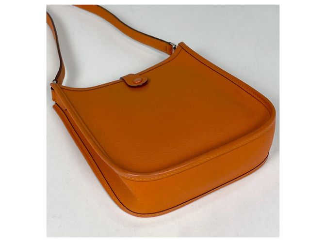 Hermès Borsa a tracolla Pochette Hermes Evelyne TPM in Potiron Arancione - vista 2