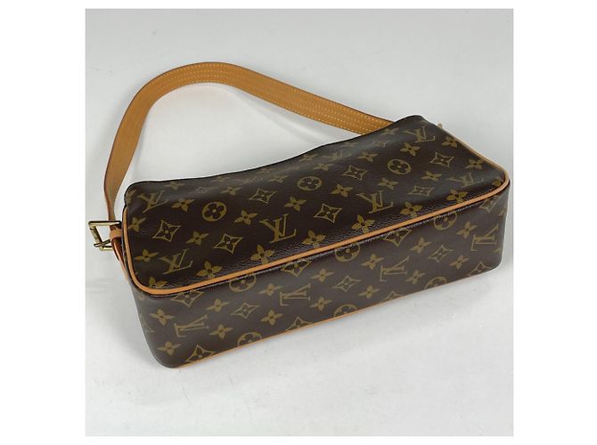 Borsa a Spalla Louis Vuitton Viva Cite MM Marrone - vista 2
