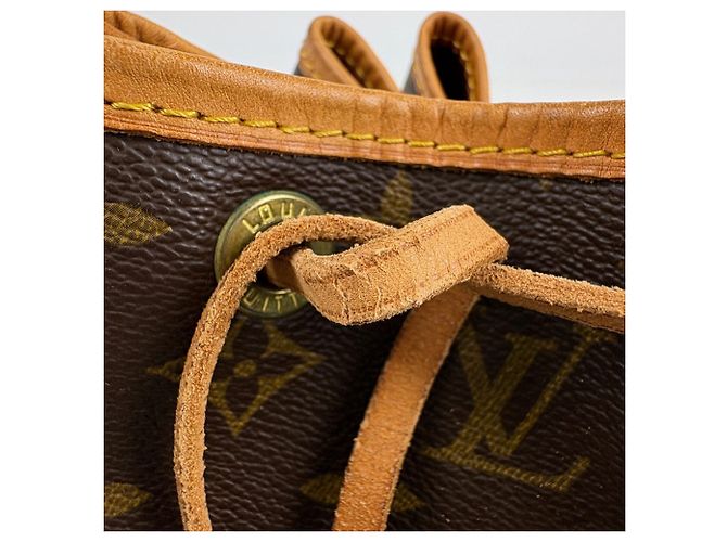 Noe Borsa a Spalla Louis Vuitton Petit Noé Marrone - vista 5