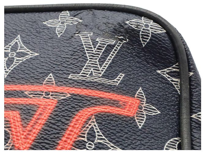 Borsa a tracolla Louis Vuitton Monogram Ink Danube PM Bianco Rosso Blu navy Monogramma - vista 9