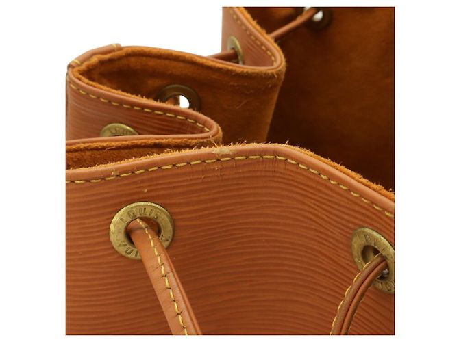 Borsa a Spalla Louis Vuitton Epi Noe D'oro Cammello - vista 5