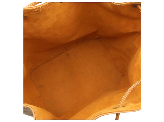 Borsa a Spalla Louis Vuitton Epi Noe D'oro Cammello - vista 8