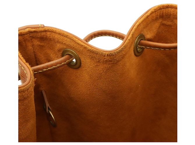 Borsa a Spalla Louis Vuitton Epi Noe D'oro Cammello - vista 9