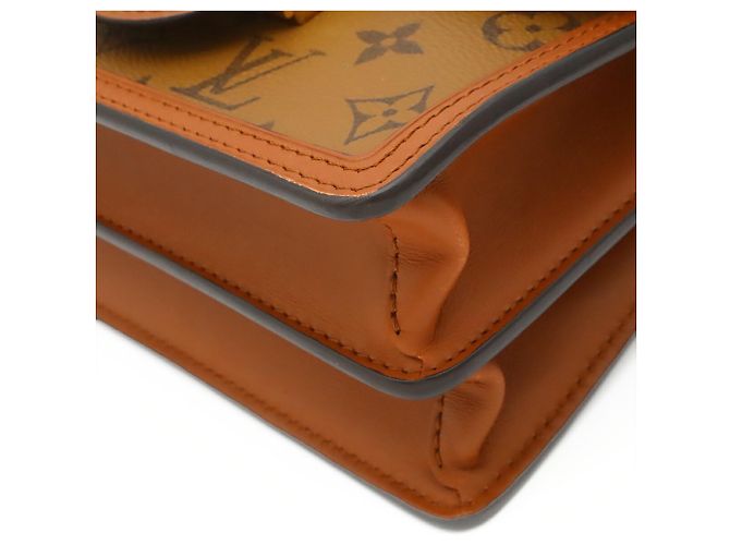 Borsa a tracolla Louis Vuitton Monogram Reverse Dauphine MM Marrone Marrone chiaro - vista 4