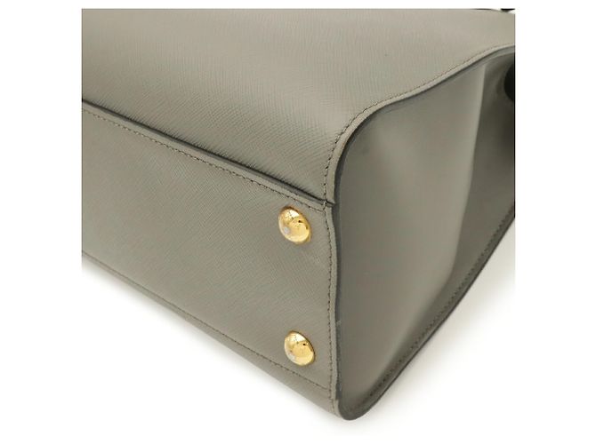 Prada Saffiano Leder Handtasche in Grau Braun - Ansicht 4