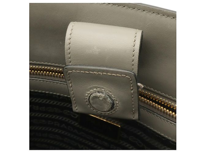 Prada Saffiano Leder Handtasche in Grau Braun - Ansicht 9