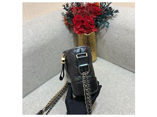 Borsa Chanel Gabrielle Hobo Small Pelle Nera Iridescente Nero - vista 3