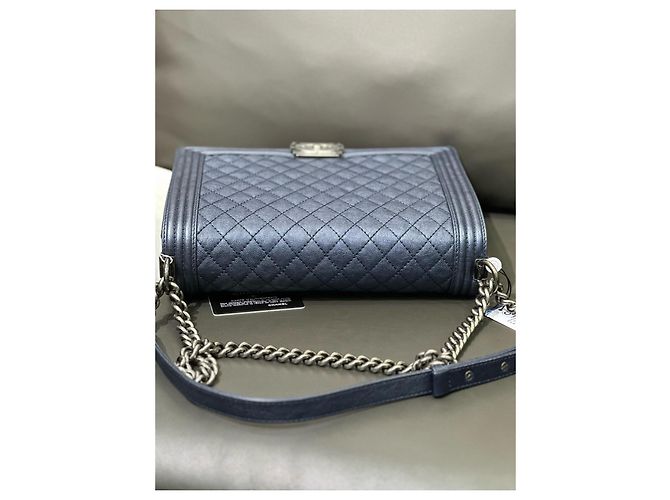 Borsa a tracolla Chanel LeBoy Large Pearl Blue in pelle - vista 5