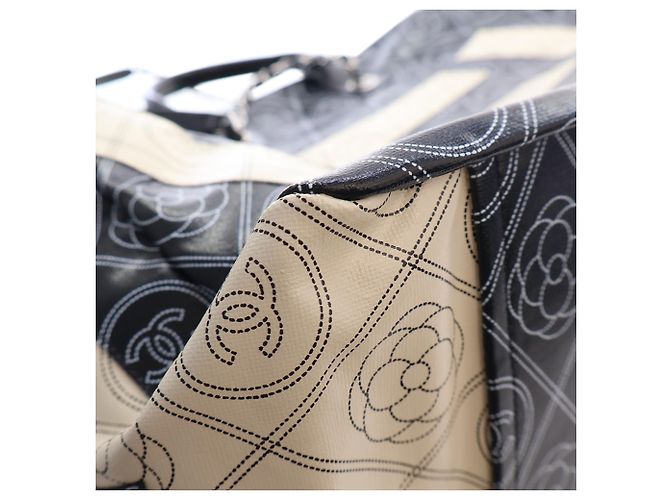 Borsa Bowling Chanel Black Large Coated Canvas Camellia Maxi Logo Nero - vista 11
