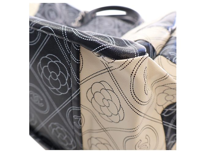 Borsa Bowling Chanel Black Large Coated Canvas Camellia Maxi Logo Nero - vista 12