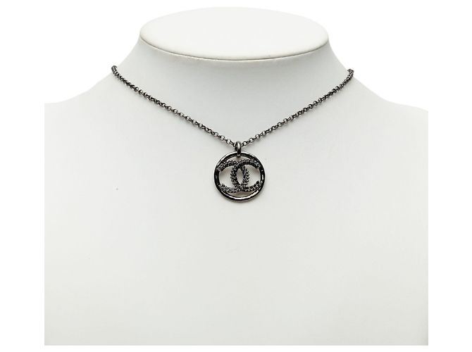 Collana con pendente Chanel Black CC placcato rutenio e strass Nero - vista 5