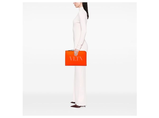 Portadocumenti Valentino in pelle arancione con Rockstud VLTN - vista 7