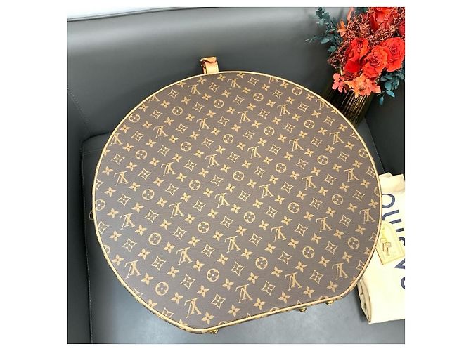 Scatola per Cappello Louis Vuitton Monogram Marrone - vista 2